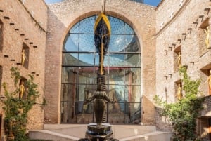 Figueres: Dalí Theatre-Museum Guided Tour with Tickets