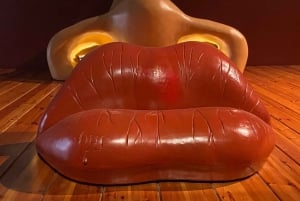 Figueres & Dali Museum Walking Tour with Tickets