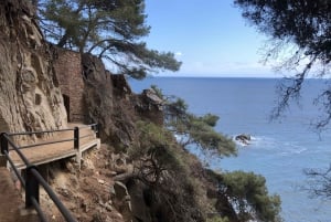 Barcelonasta: Costa Bravan kalliot, poukamat ja patikointi