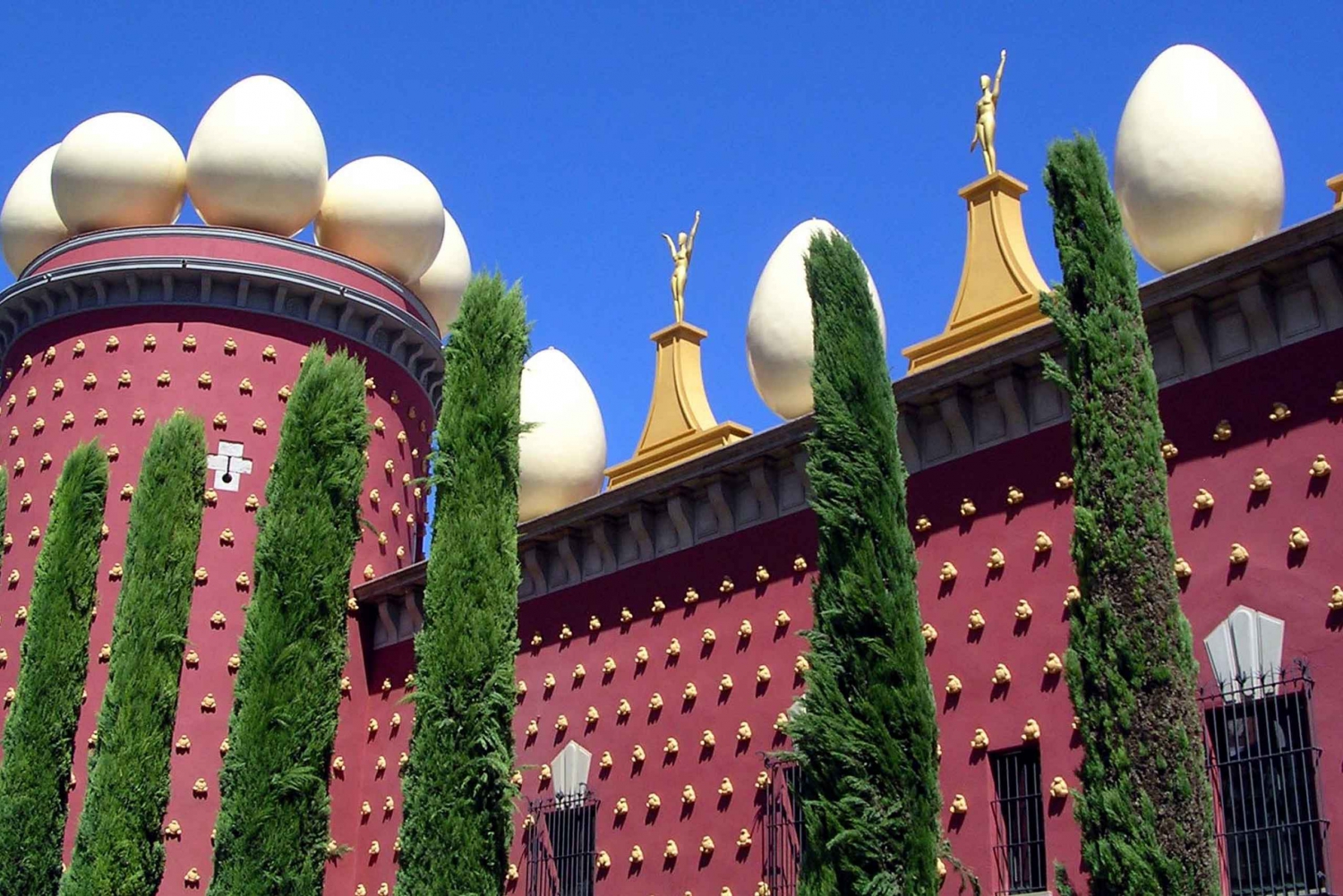 dali museum figueres guided tour