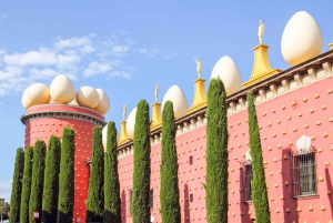 From Barcelona: Girona, Figueres and Dalí Museum Day Tour