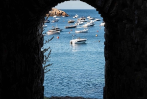 From Barcelona: PRIVATE Cadaqués Guided Tour & Wine Tasting