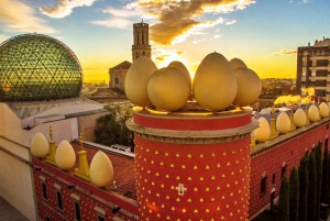 From Barcelona: Private Figueres & Pubol Full-Day Tour