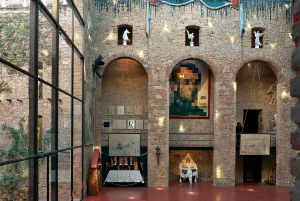 From Barcelona: Private Figueres & Pubol Full-Day Tour
