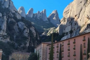 From LLoret de Mar: Full-Day Trip to Montserrat