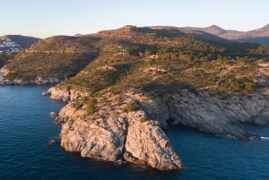 De Roses: Passeio de barco pela costa catalã de Cadaqués