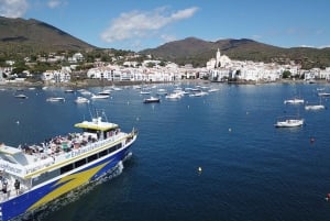 Från Roses: Båttur på den katalanska kusten i Cadaqués