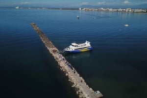 Från Roses: Båttur på den katalanska kusten i Cadaqués