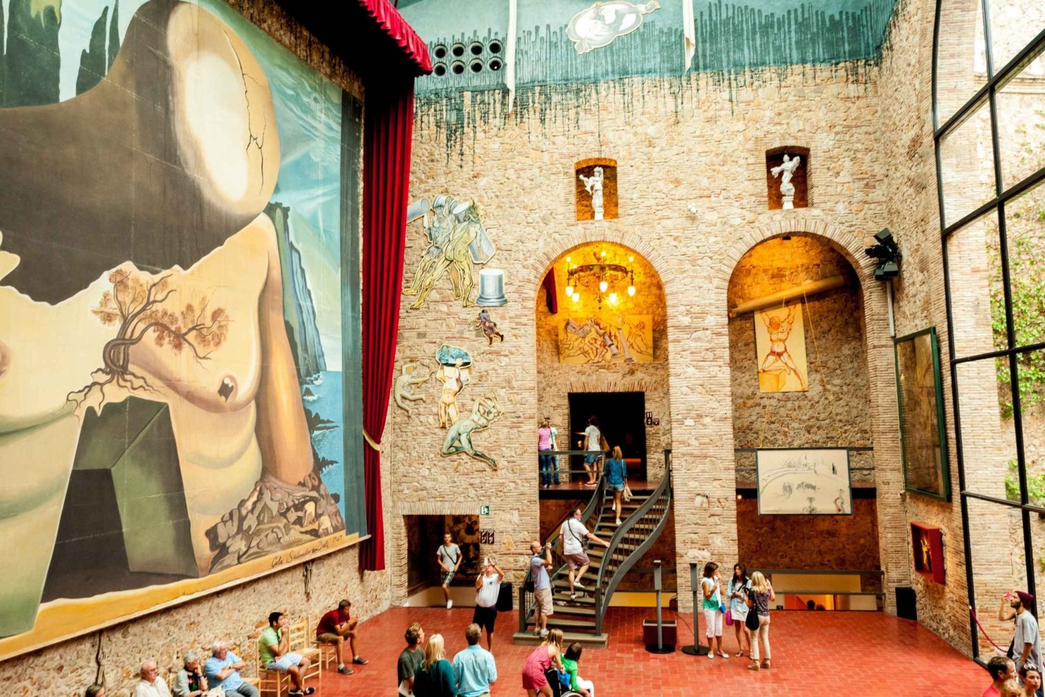 Barcellona: Tour di Girona e Figueres con Museo di Dalì opzionale