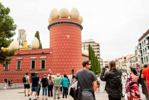 Barcelona: Girona- og Figueres-tur med valgfritt Dali-museum