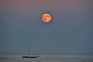 GOLDEN HOUR: SUNSET IN THE COSTA BRAVA