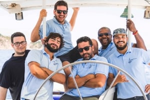 Lloret de Mar: Crucero de celebración con barbacoa y bebidas