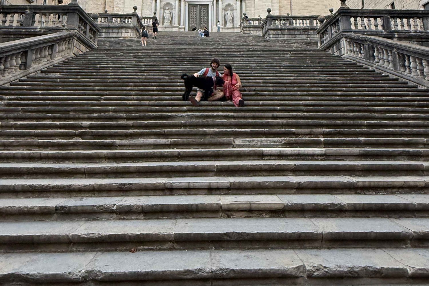 Частный тур в Жирону и Коста-Брава с милым собакой