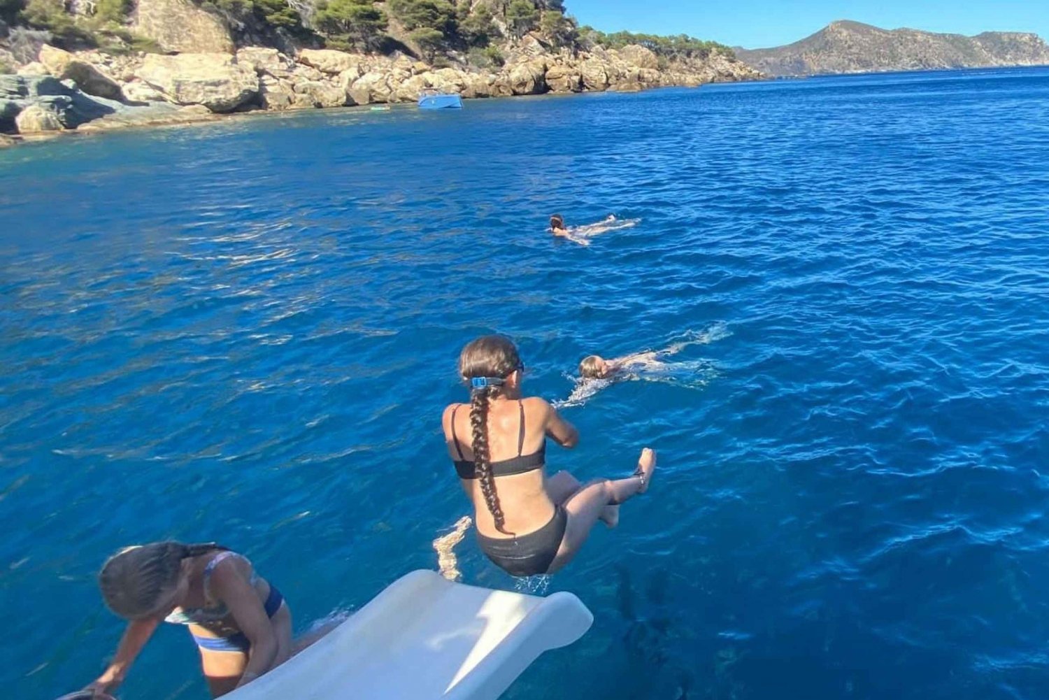 Roses: Bay of Cadaqués Boat Trip with Swim Stop