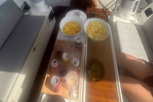 Een dagje zeilen met barbecue aan de Costa Brava