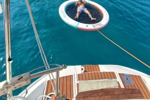 Een dagje zeilen met barbecue aan de Costa Brava