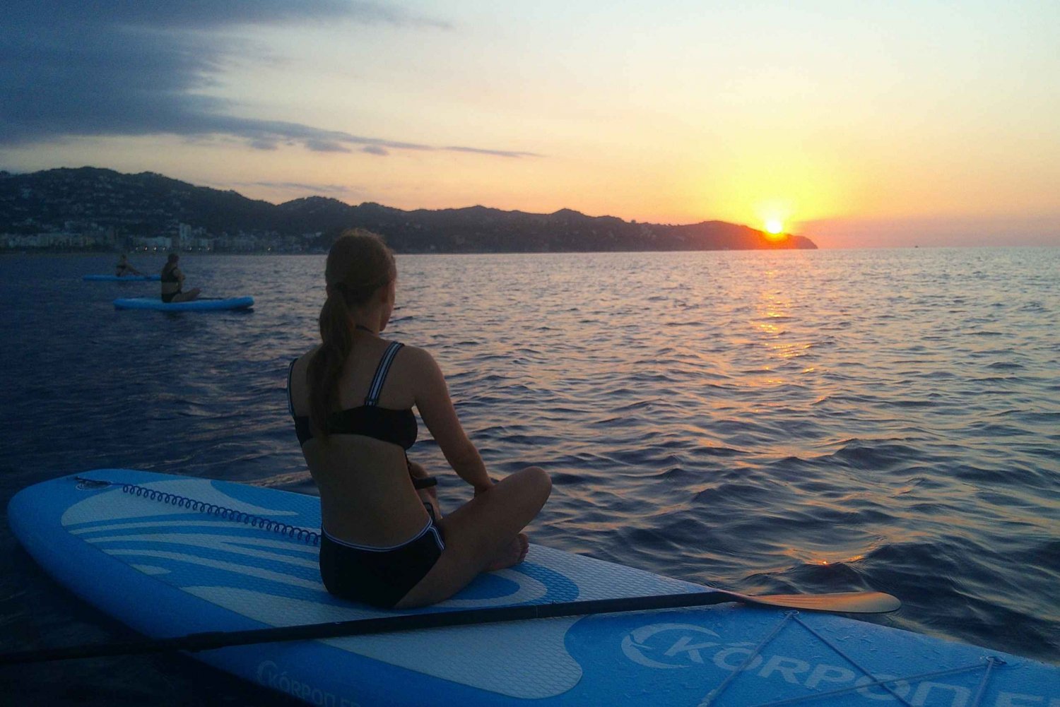 Von Lloret de Mar aus: Kajaktour zum Sonnenaufgang am Strand von Fenals