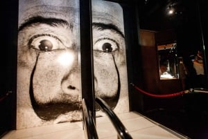 Salvador Dalí Small Group Full-Day Tour from Barcelona