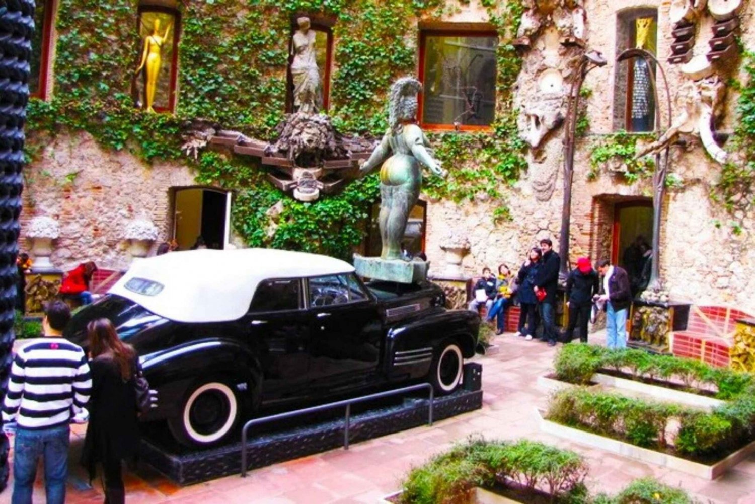 Vanuit Barcelona: Dalí Driehoek en Cadaques Tour