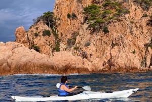 Sant Feliu de Guíxols - Costa Brava: Excursión matinal en kayak de mar