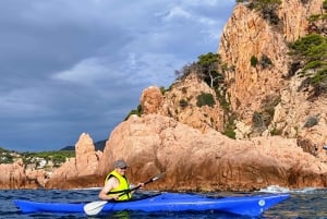 Sant Feliu de Guíxols - Costa Brava: Excursión matinal en kayak de mar