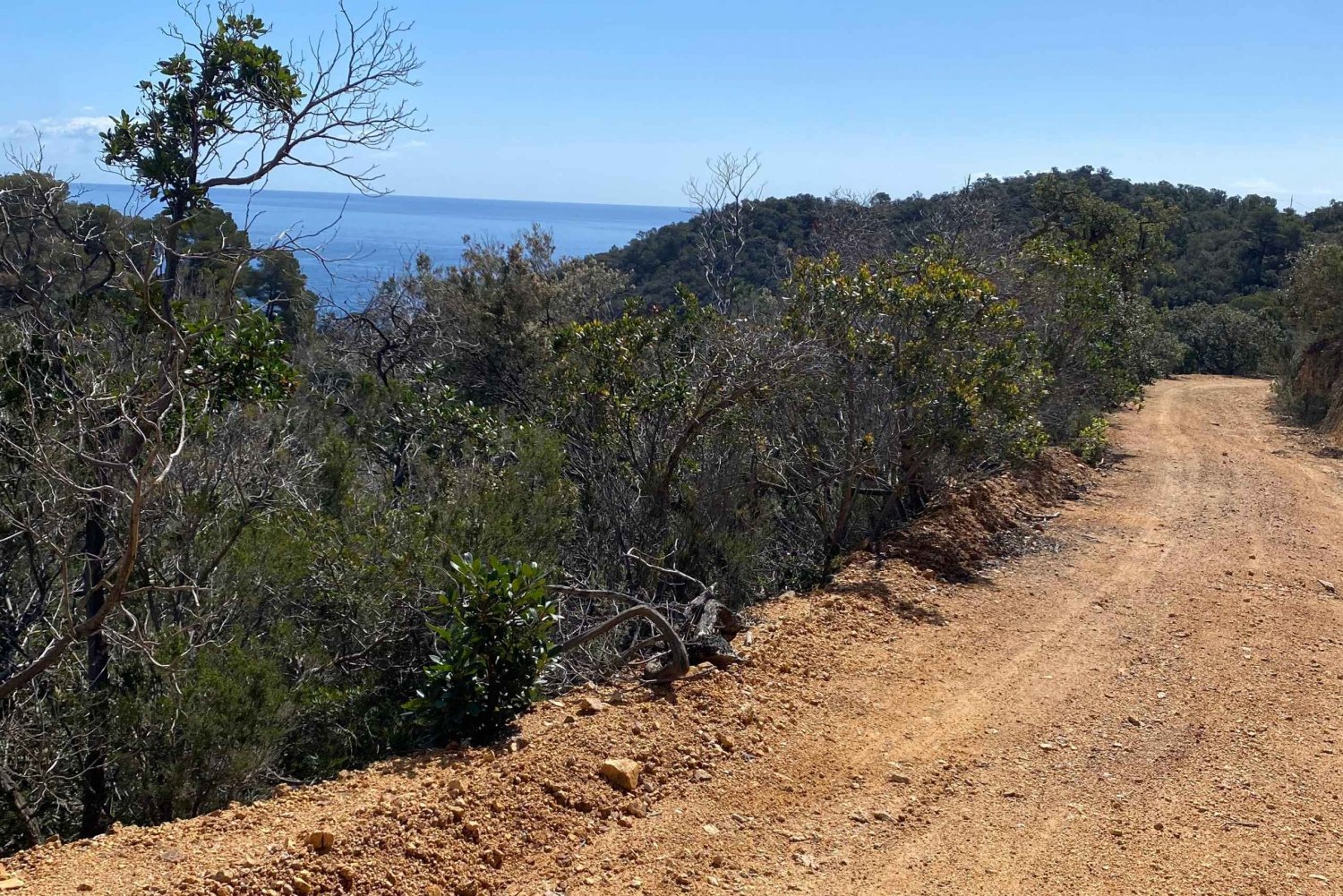 Lloret de Mar: Guided Sightseeing Tour in a 4x4 Vehicle