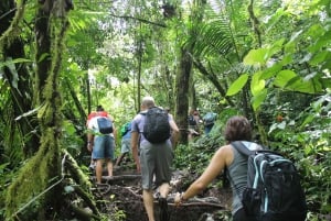 Vanuit Monteverde: 2-daagse wandeling in Fortuna met hoteltransfer