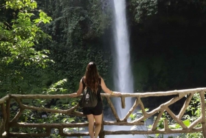 4-i-1 Arenal-vulkanvandring, broar, vattenfall och varma källor