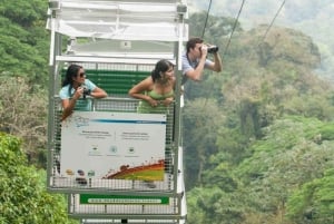 Поездка на канатной дороге к смотровой площадке «Рука Ареналя»