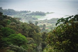 Поездка на канатной дороге к смотровой площадке «Рука Ареналя»