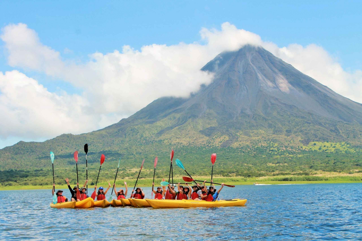Lago Arenal: esperienza di kayak e birdwatching