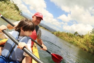 Lago Arenal: Experiencia de Kayak y Observación de Aves