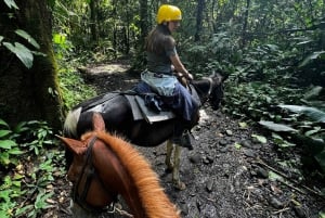 La Fortuna : Randonnée à cheval sur le volcan Arenal