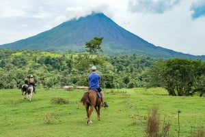 La Fortuna : Randonnée à cheval sur le volcan Arenal