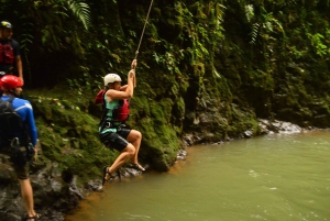 Vulcano Arenal: salto in cascata e canyoning estremo