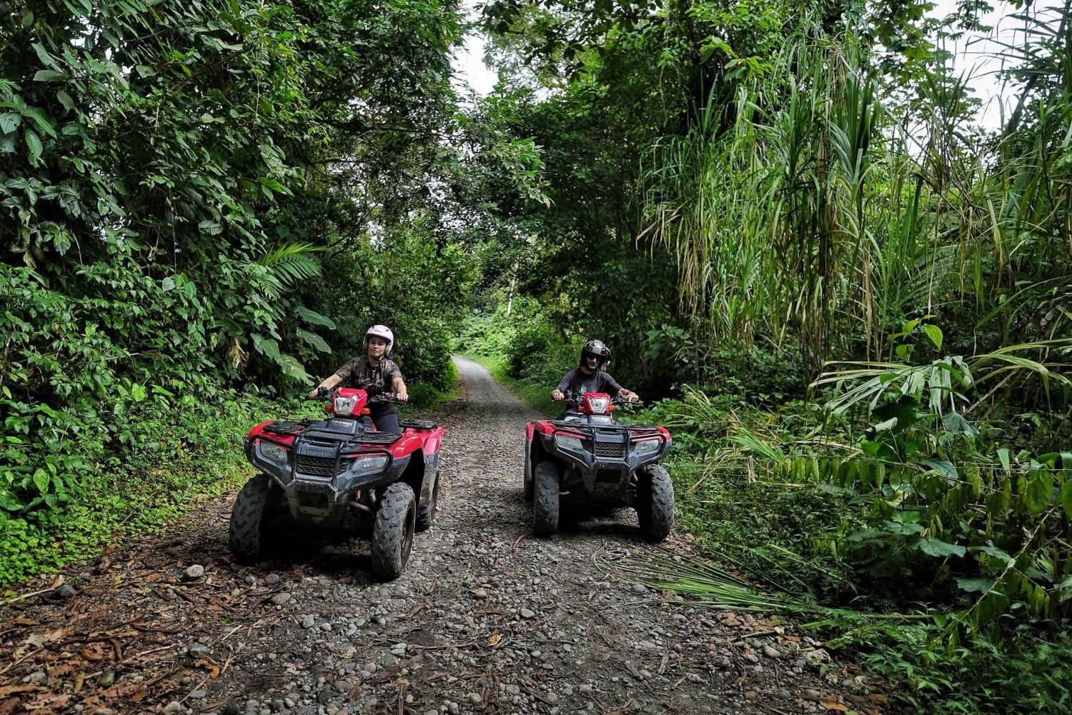 Wycieczka quadami: krater uderzeniowy i las wulkanu Arenal