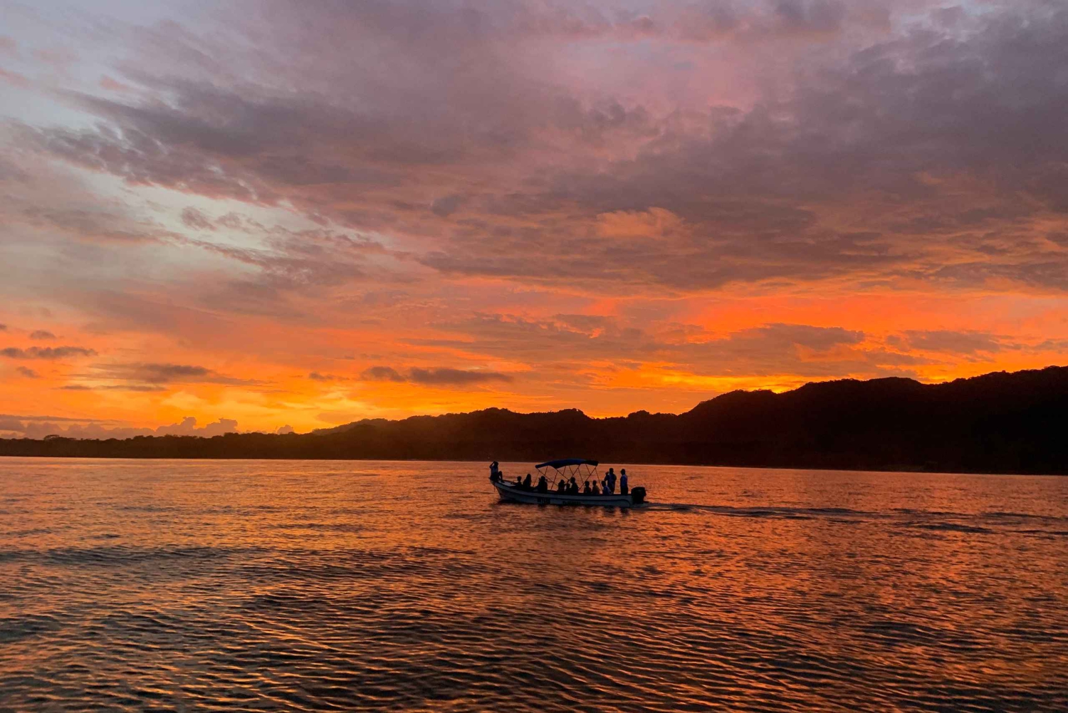 Visite nocturne avec masque et tuba à partir de la plage de Pochote