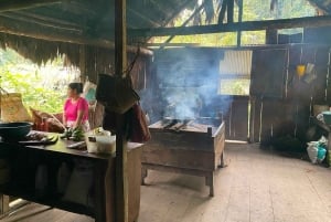 Bribri-Wurzeln: Ahnenritual und Wasserfalltour