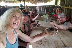 Bribri-Wurzeln: Ahnenritual und Wasserfalltour