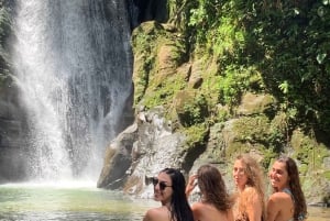 Parque Nacional Cahuita + Tour do Chocolate Bribri + Tour das Cataratas + Almoço