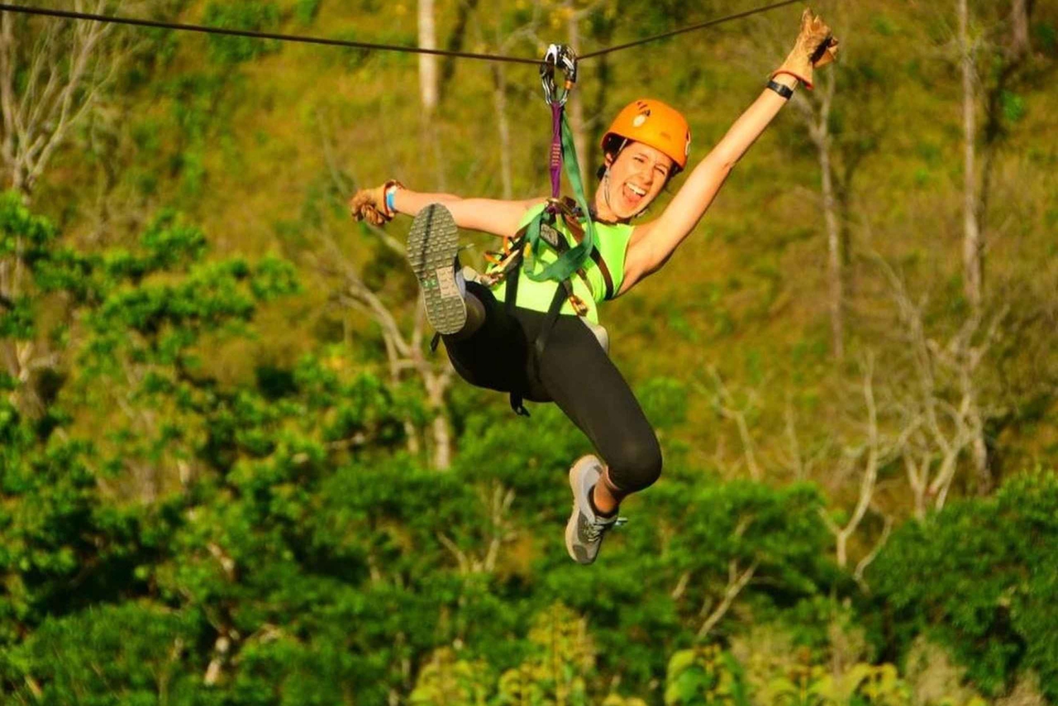 Carara Adventure Park: Zipline-eventyr med havutsikt