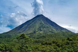 La Fortuna: Hängande broar, vattenfall och vulkanen Arenal