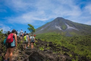 Combo La Fortuna Waterfall and Volcano Hike & Hotsprings