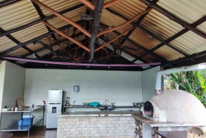 Ruoanlaitto Costa Rican perheen kanssa