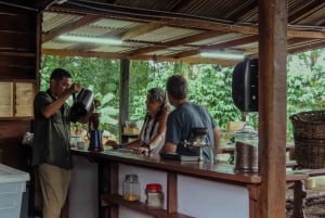 Costa Rica: dovendyr-tur og kaffe, sjokolade og sukkerrør