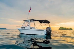 Costa Rica: Auringonlasku ja snorklaus 3/4 päivän yksityinen charter