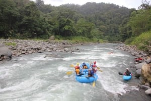 Kostaryka: Adrenalina w rzekach Pacuare Rapids