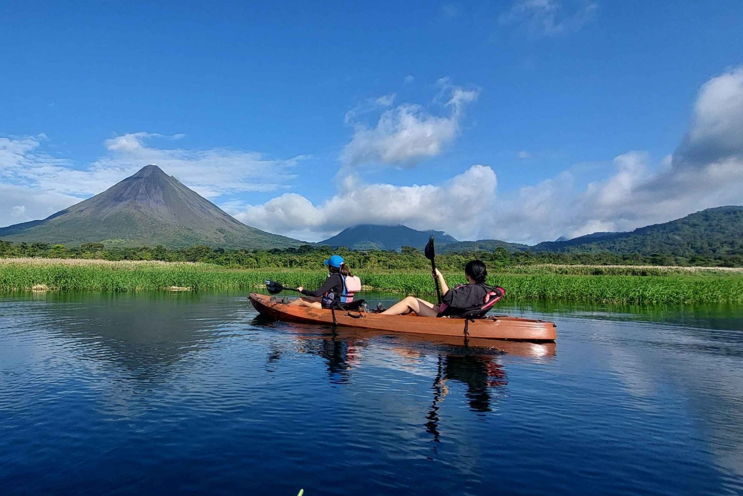 Desde La Fortuna: Excursión en Kayak por el Lago Arenal con Traslado