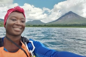 Da La Fortuna: gita in kayak sul lago Arenal con trasferimento