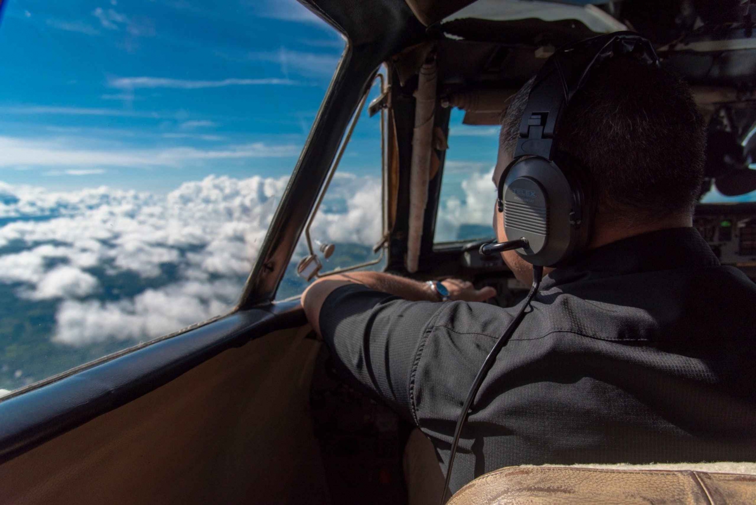 Fra Manuel Antonio: 35 min Flyvning fra Quepos til La Fortuna